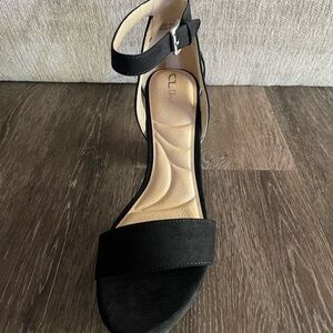 CL by Chinese Laundry Platform Heels